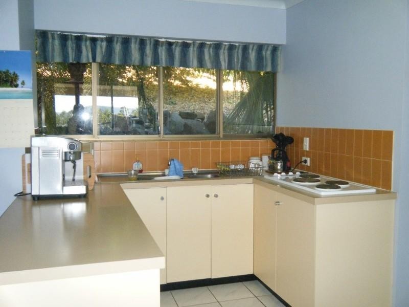 10/2 Eshelby Drive, Cannonvale QLD 4802