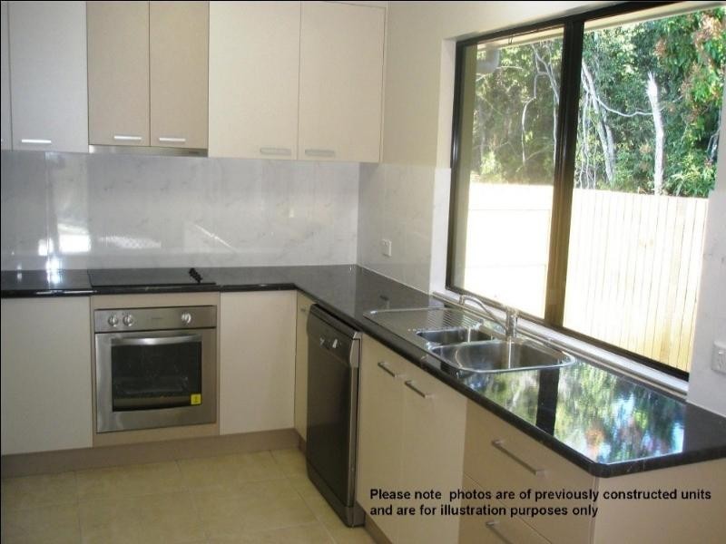 1 & 2/62 South Molle Boulevard, Cannonvale QLD 4802
