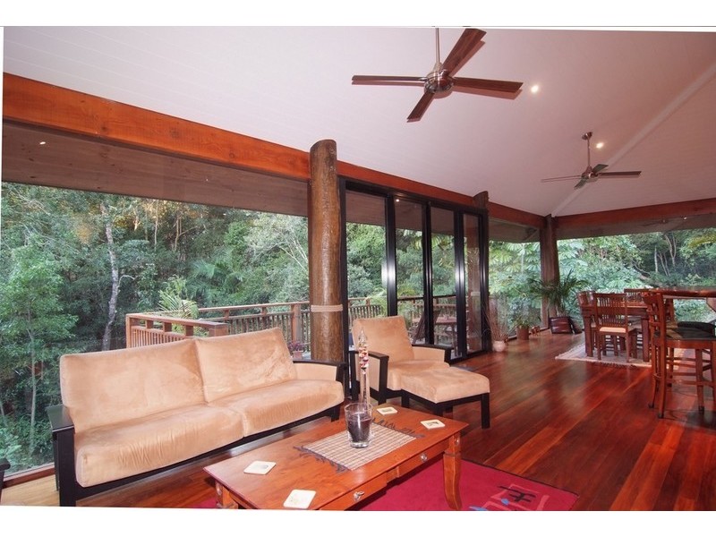 122 Orchid Drive, Cannonvale QLD 4802