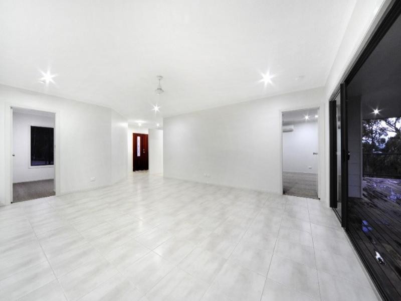 5 Scarlet Gum Crescent, Cannonvale QLD 4802