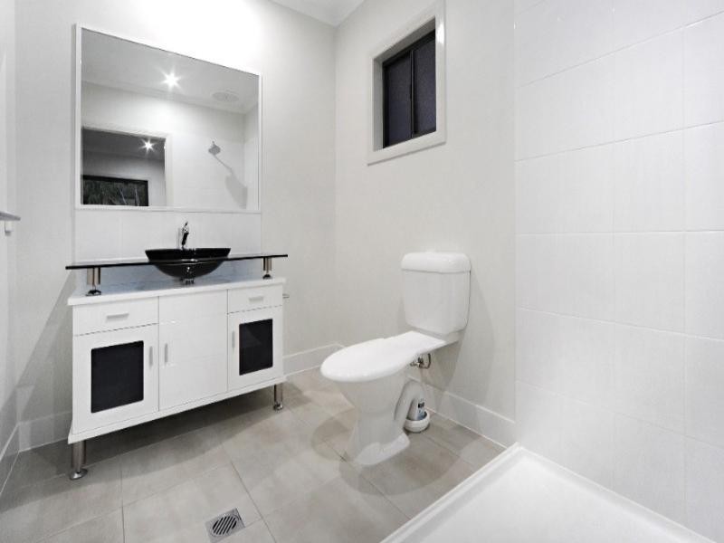 5 Scarlet Gum Crescent, Cannonvale QLD 4802