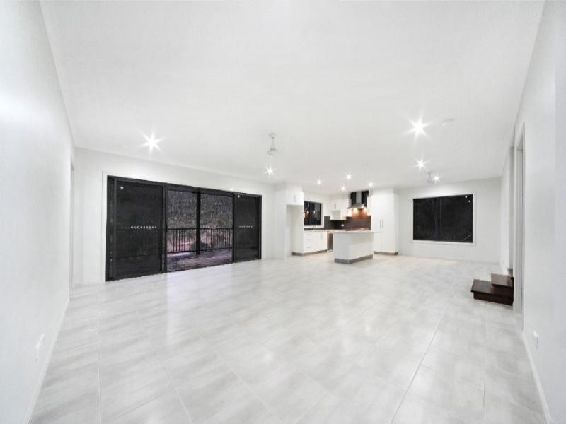 5 Scarlet Gum Crescent, Cannonvale QLD 4802