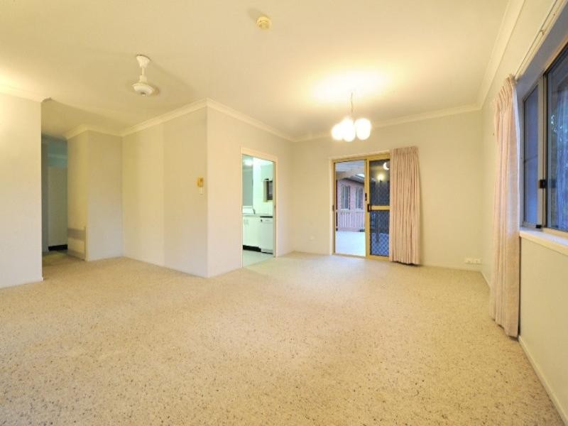 16 Manooka Drive, Cannonvale QLD 4802