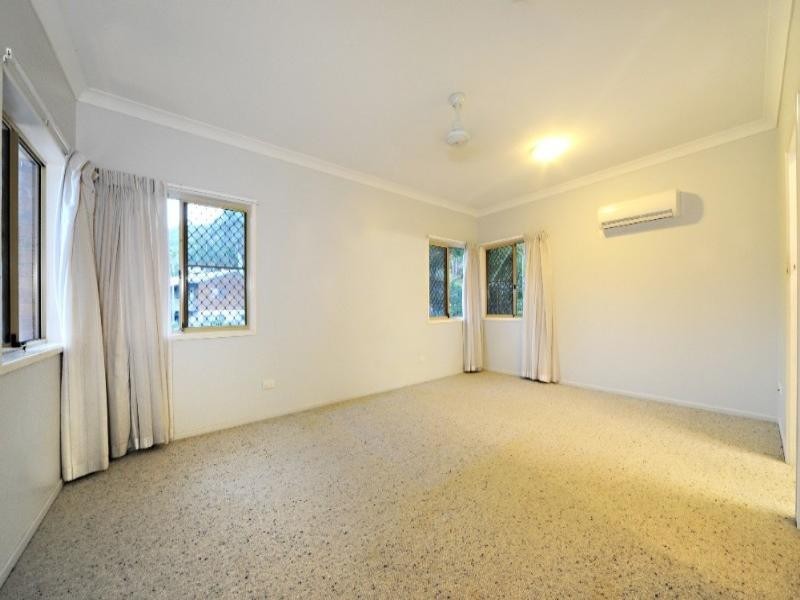 16 Manooka Drive, Cannonvale QLD 4802