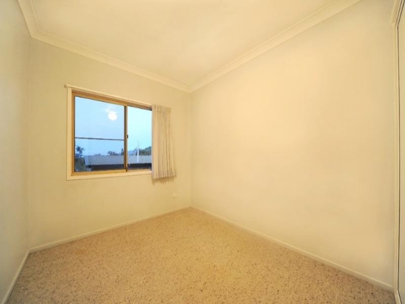 16 Manooka Drive, Cannonvale QLD 4802