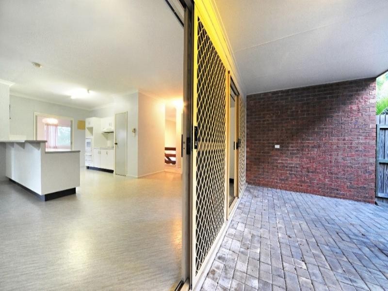 16 Manooka Drive, Cannonvale QLD 4802