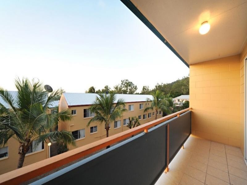 19/3 Eshelby Drive, Cannonvale QLD 4802