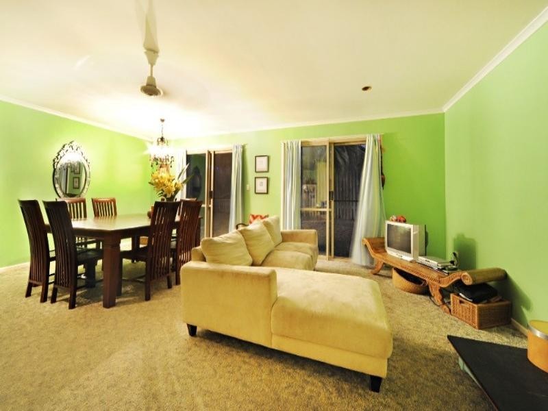 2 Duell Road, Cannonvale QLD 4802