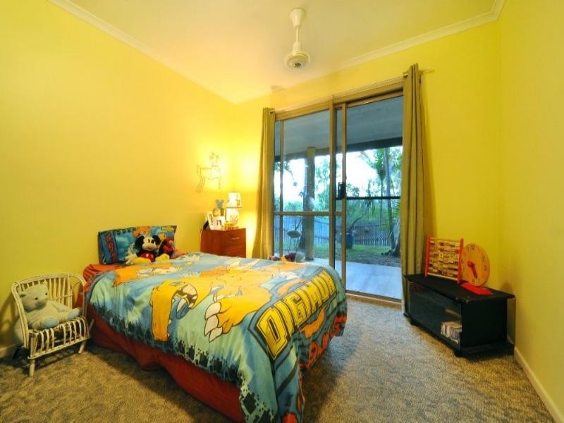 2 Duell Road, Cannonvale QLD 4802