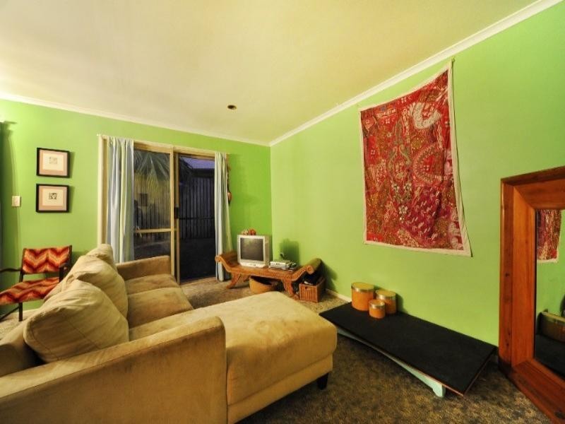 2 Duell Road, Cannonvale QLD 4802