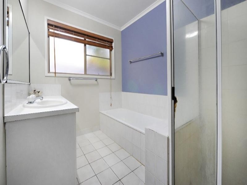 2 Duell Road, Cannonvale QLD 4802