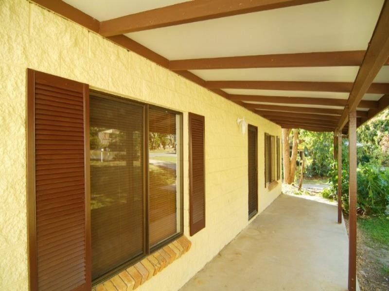 10 Iluka Street, Cannonvale QLD 4802