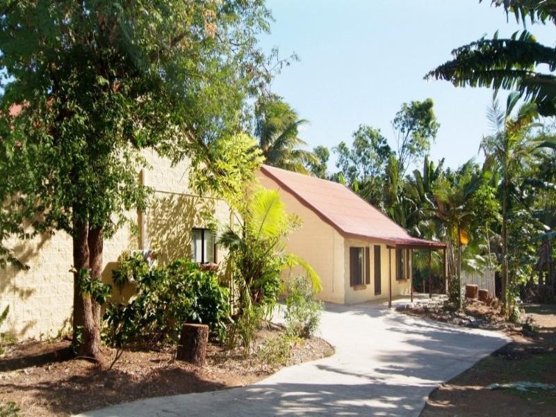 10 Iluka Street, Cannonvale QLD 4802