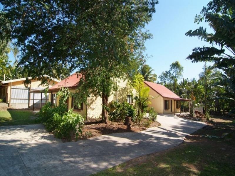 10 Iluka Street, Cannonvale QLD 4802