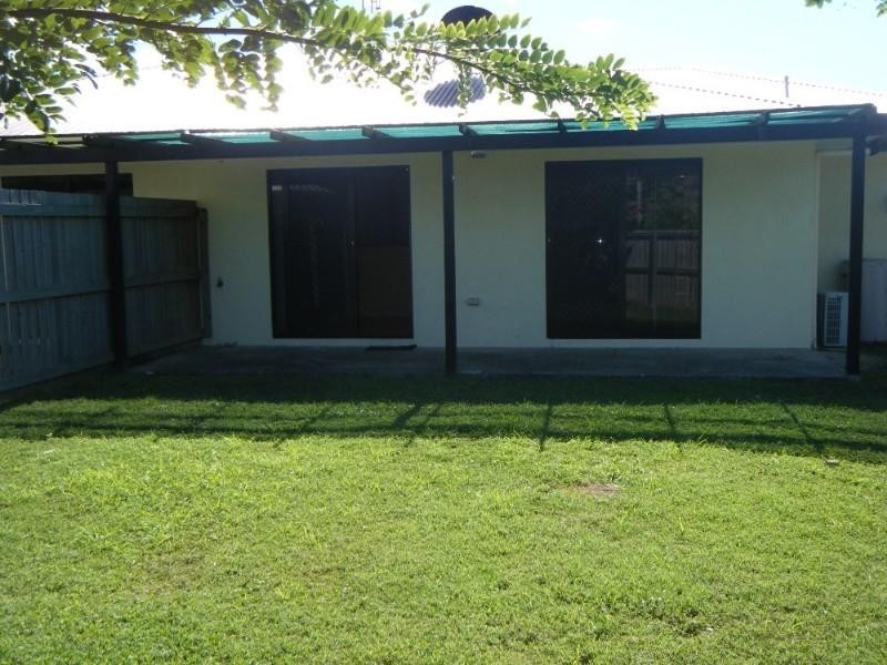 2/30 Banksia Court, Cannonvale QLD 4802