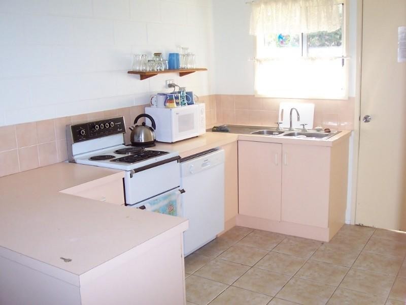 7/28 Island Drive, Cannonvale QLD 4802