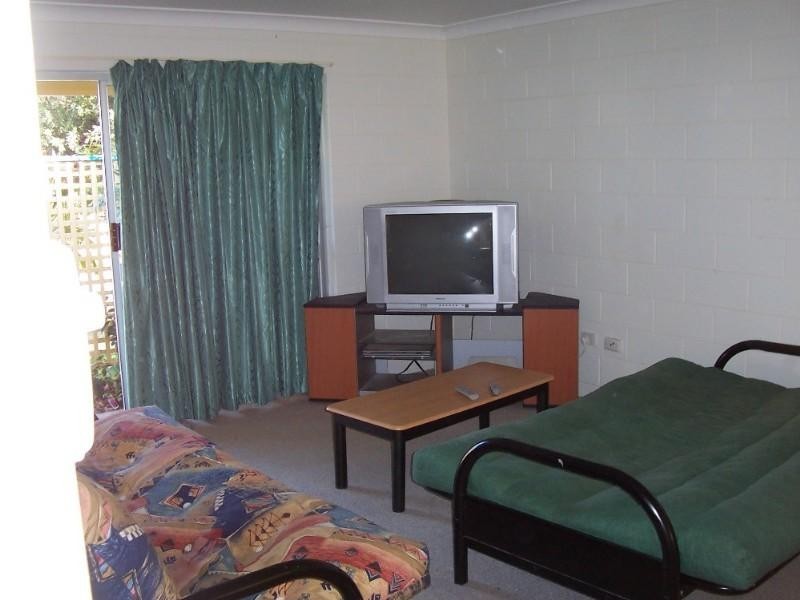 7/28 Island Drive, Cannonvale QLD 4802