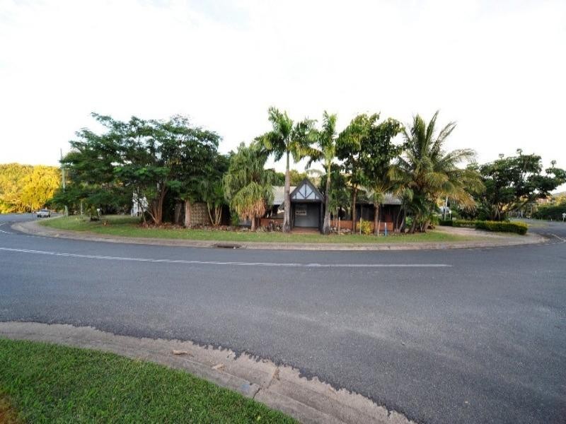 38 Coral Esplanade, Cannonvale QLD 4802