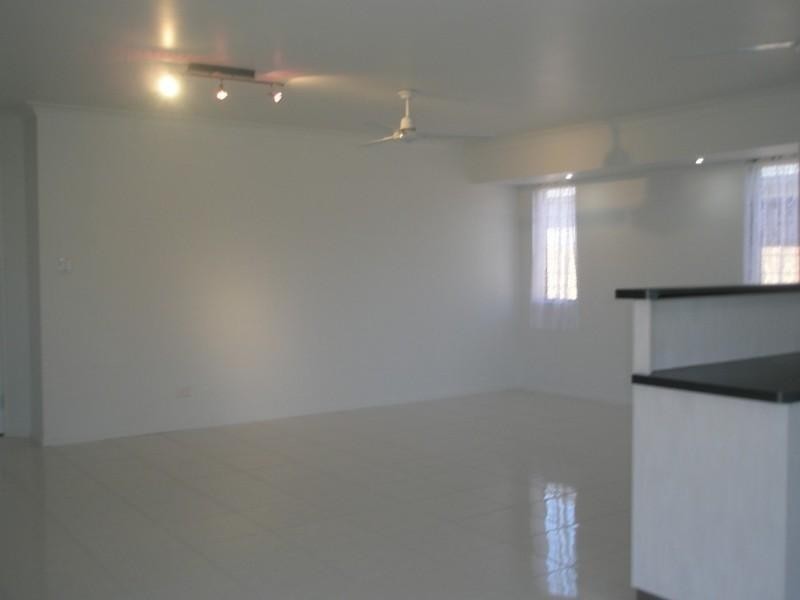 44 South Molle Boulevard, Cannonvale QLD 4802