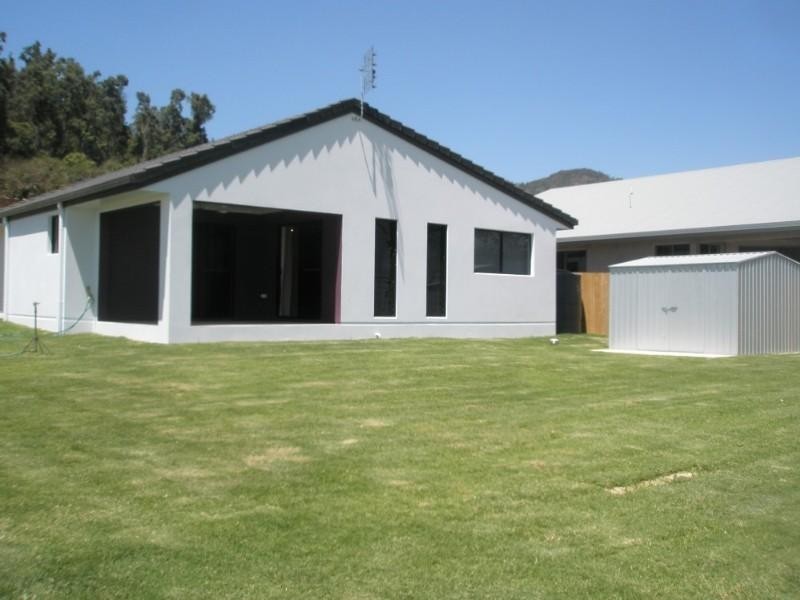 44 South Molle Boulevard, Cannonvale QLD 4802