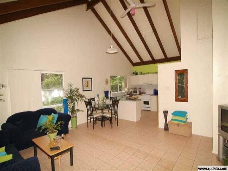 1/6 Duell Road, Cannonvale QLD 4802