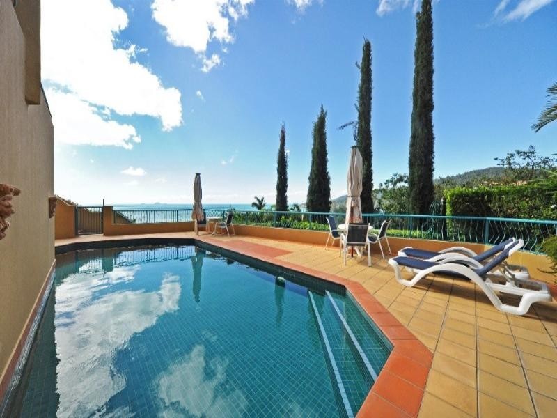 16/10 Golden Orchid Drive, Airlie Beach QLD 4802
