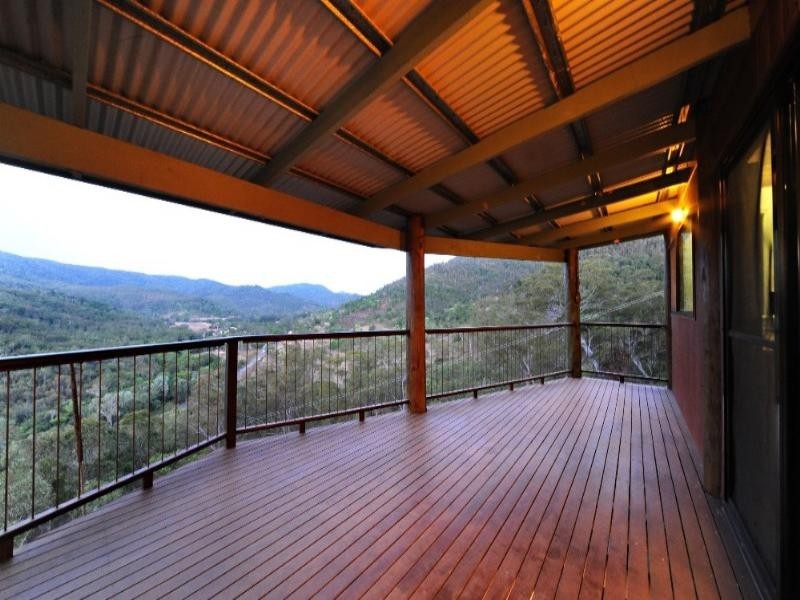 100 Brandy Creek Road, Whitsundays QLD 4802