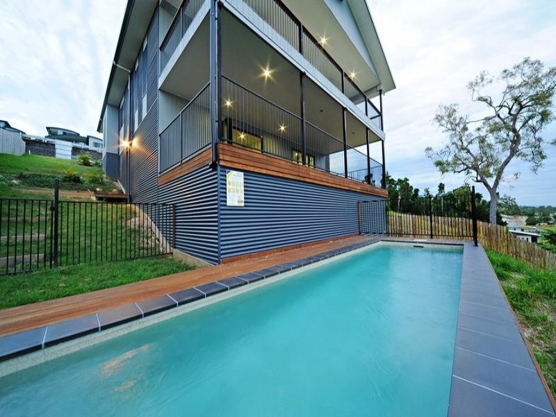 20 Whitehaven Crescent, Cannonvale QLD 4802
