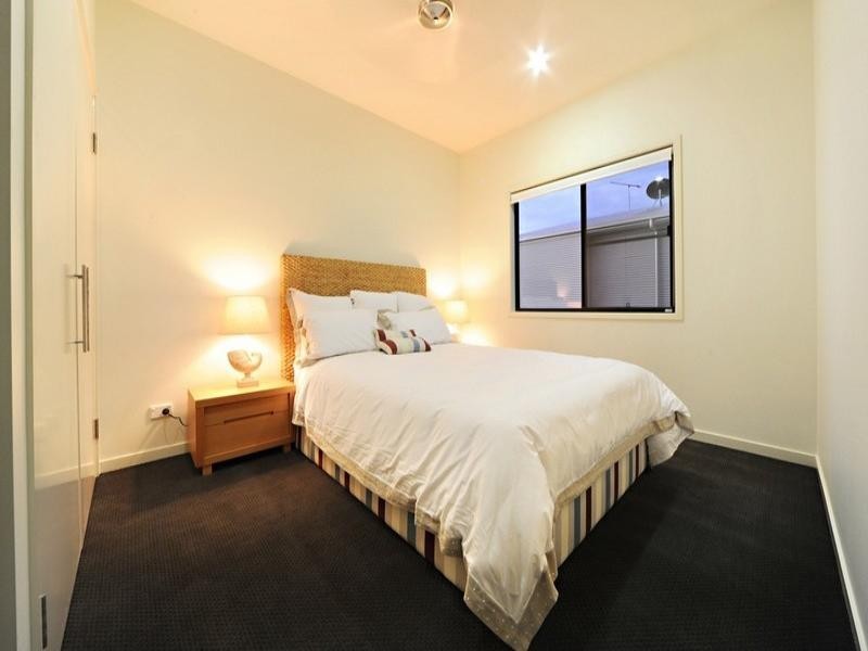 20 Whitehaven Crescent, Cannonvale QLD 4802