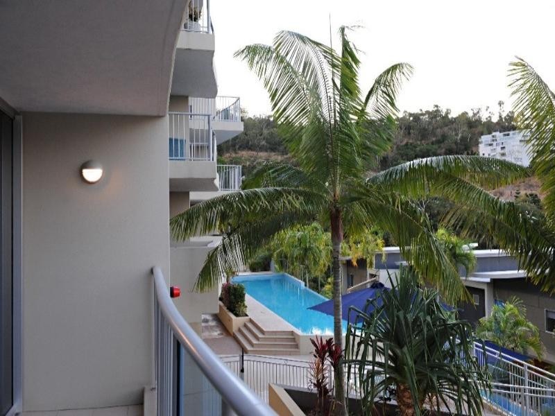 8/18 Raintree Place, Airlie Beach QLD 4802