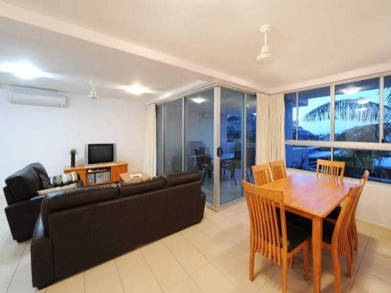 8/18 Raintree Place, Airlie Beach QLD 4802