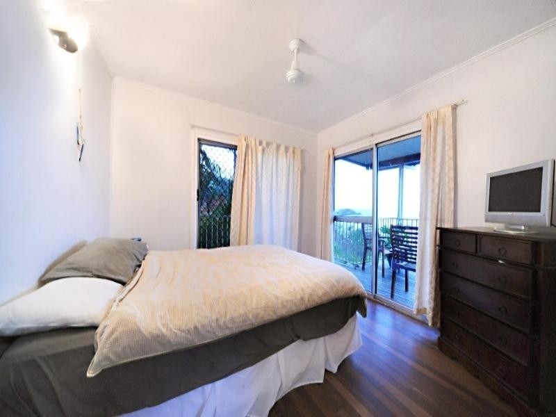 14 Coral Esplanade, Cannonvale QLD 4802