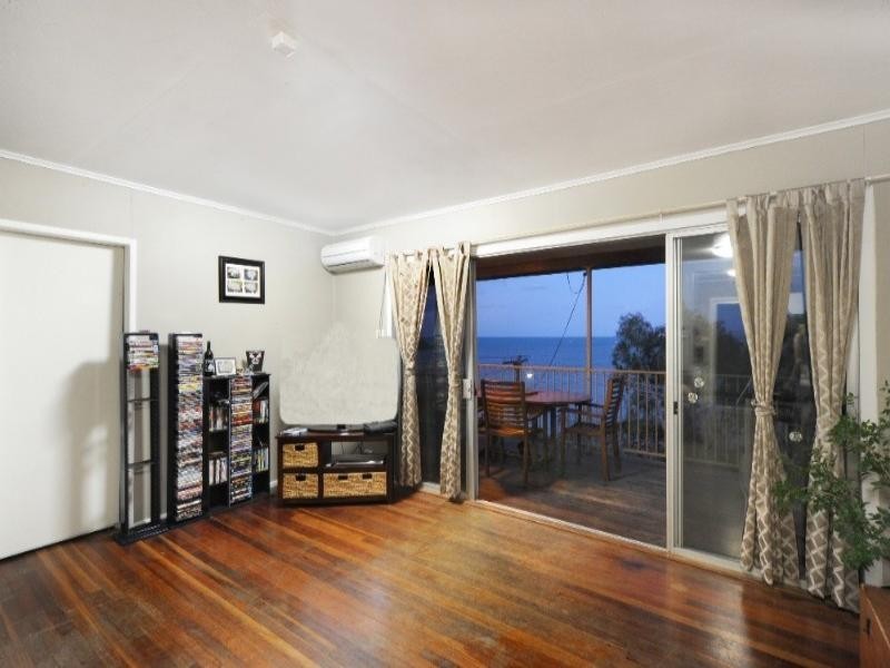 14 Coral Esplanade, Cannonvale QLD 4802