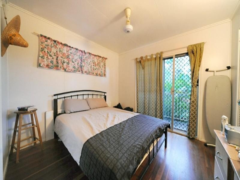 14 Coral Esplanade, Cannonvale QLD 4802