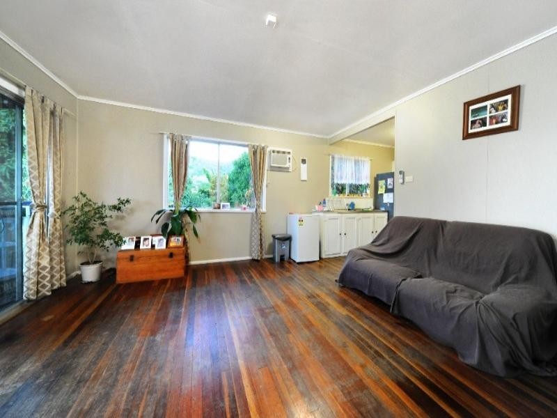 14 Coral Esplanade, Cannonvale QLD 4802