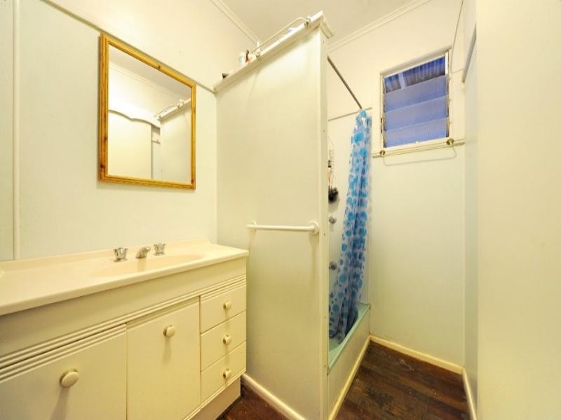 14 Coral Esplanade, Cannonvale QLD 4802