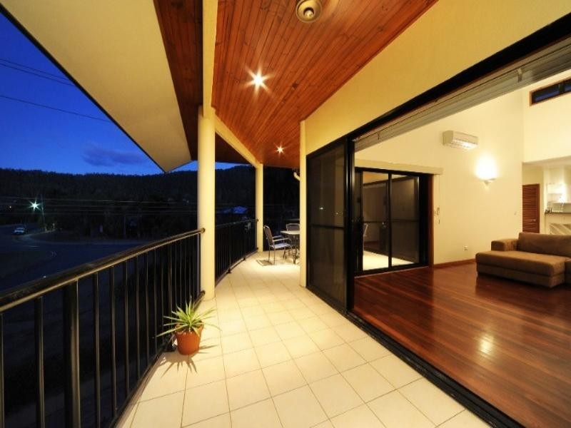 7/36 Coral Esplanade, Cannonvale QLD 4802