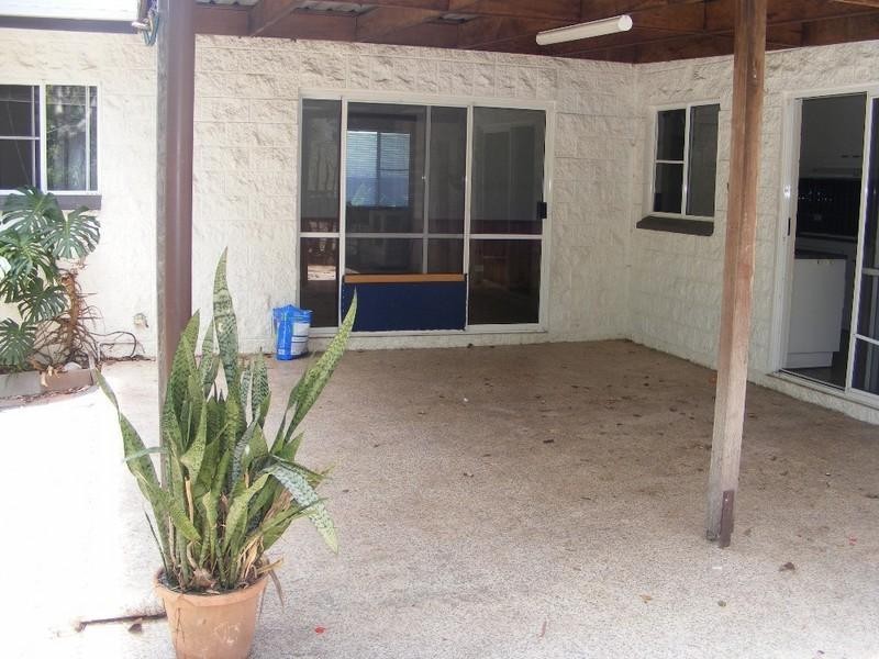 4 Jones Road, Cannonvale QLD 4802