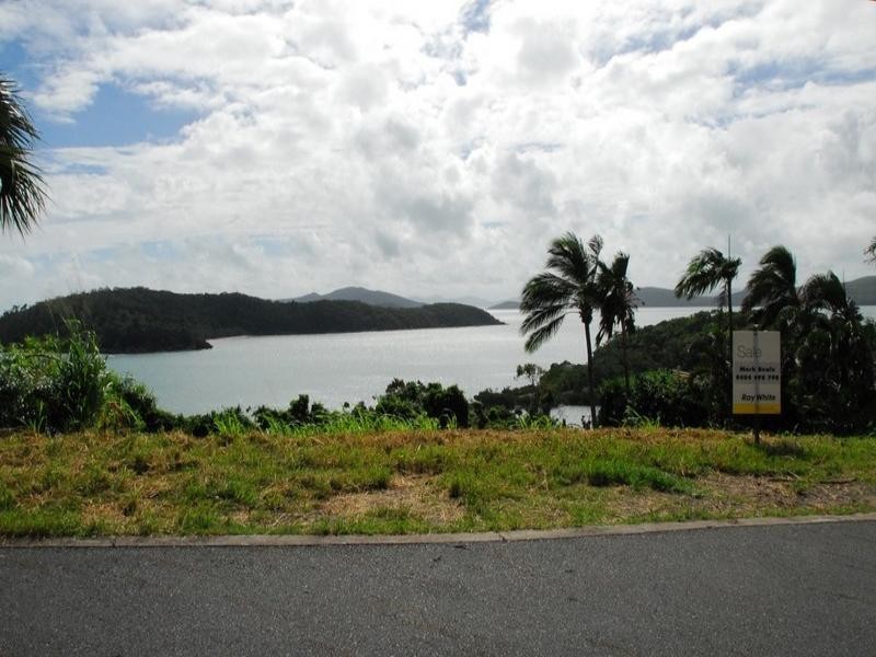 11 Warrain Street, Shute Harbour QLD 4802