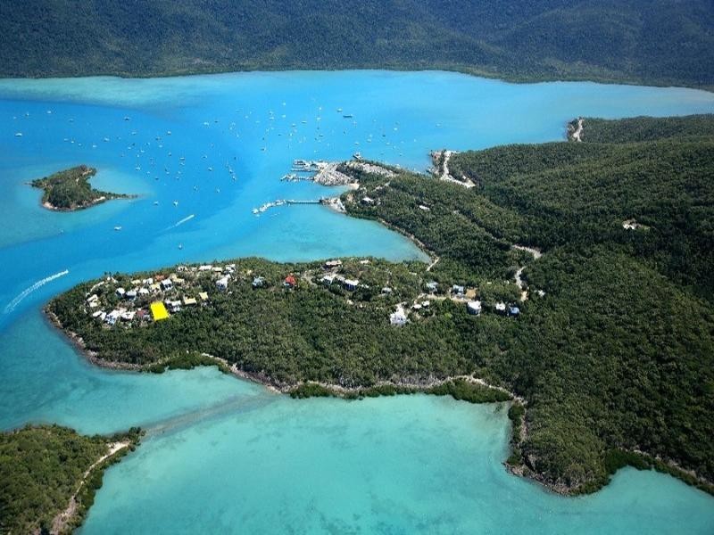 11 Warrain Street, Shute Harbour QLD 4802