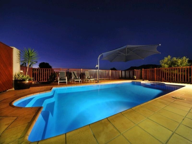 10 Pepperberry Lane, Cannonvale QLD 4802