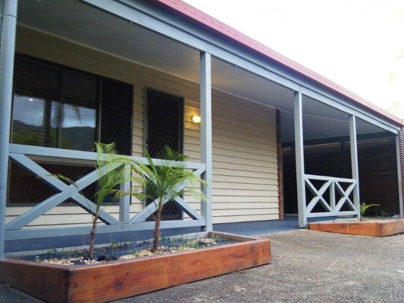 1/20 Pandanus Drive, Cannonvale QLD 4802