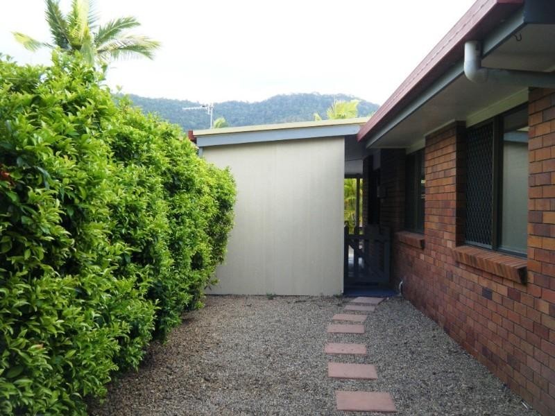 1/20 Pandanus Drive, Cannonvale QLD 4802