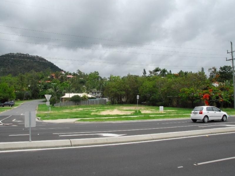 Lot 1/182 Shute Harbour Road, Cannonvale QLD 4802