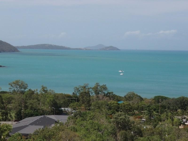 19 Woodwark Crescent, Cannonvale QLD 4802