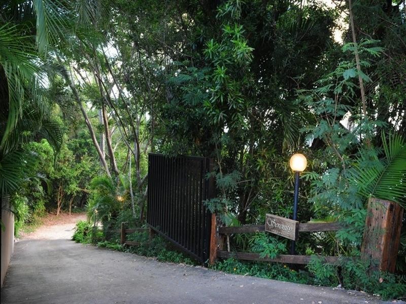 6 Harbour Avenue, Shute Harbour QLD 4802