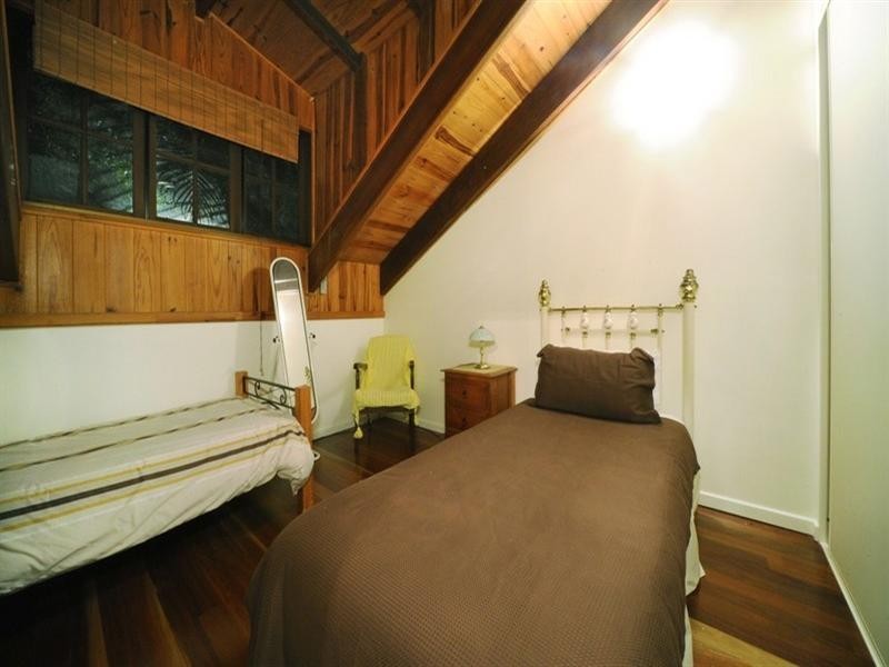 6 Harbour Avenue, Shute Harbour QLD 4802