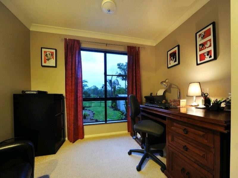 30 Valley Drive, Cannonvale QLD 4802