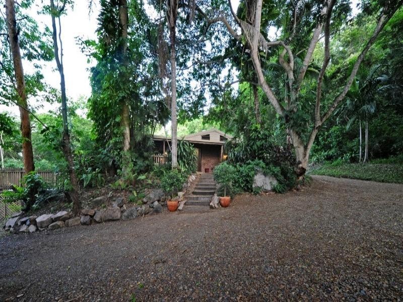 137 Camm Road, Mount Julian QLD 4800