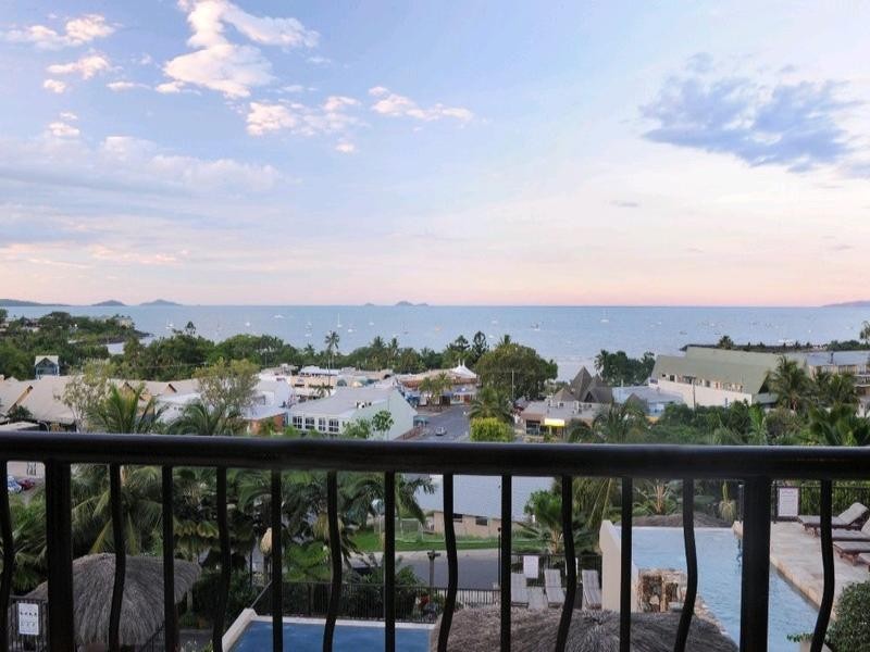 21/4 Golden Orchid Drive, Airlie Beach QLD 4802